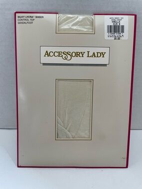 Accessory Lady Vintage  Sheer Control Top Pantyhose, Size B, Vanilla. NIP
